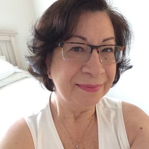 Meet your Posher, Evette